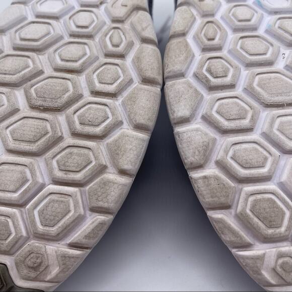 Nike, Flex Running Shoe, Size 7.5. New Laces, In excellent condition! - Picture 10 of 10